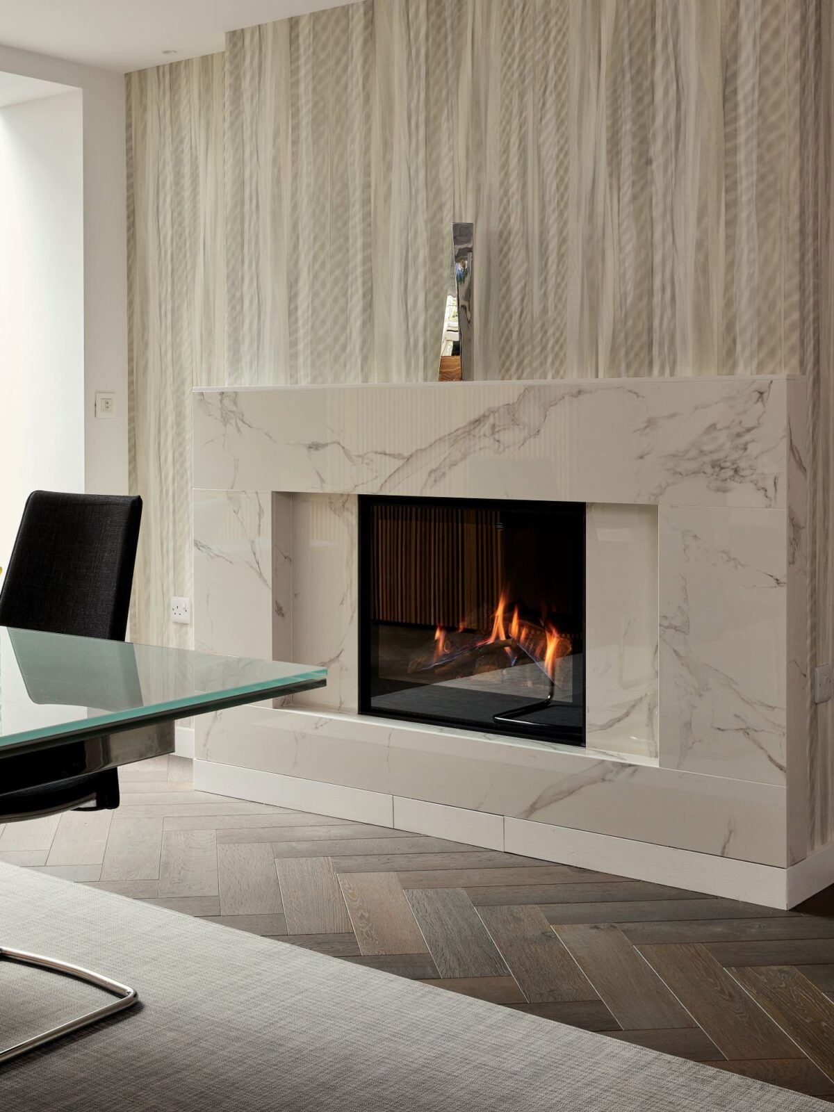 GLEN herringbone diningroom