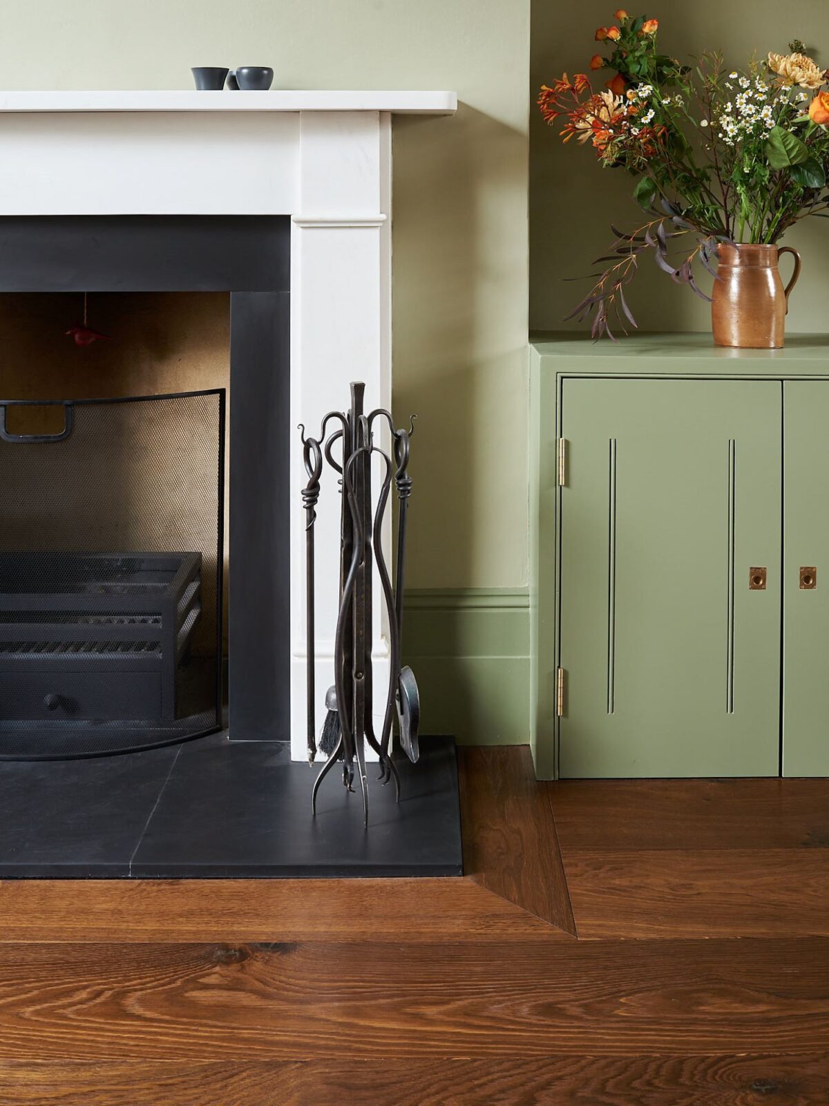 TATTON mantle surround detail 2