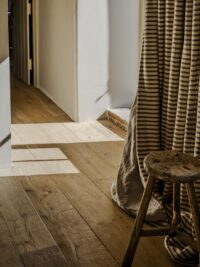 WHITBY doorway close upwidth=