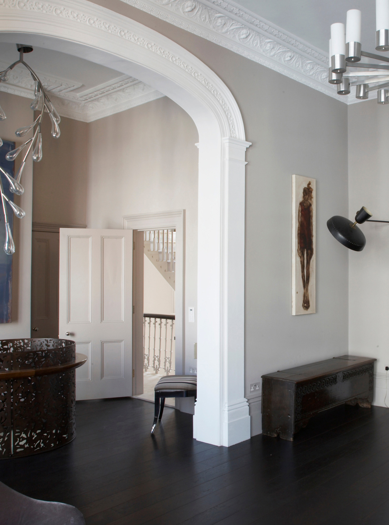 Oak Landmark Barrington black floor with neutral walls roomset portrait