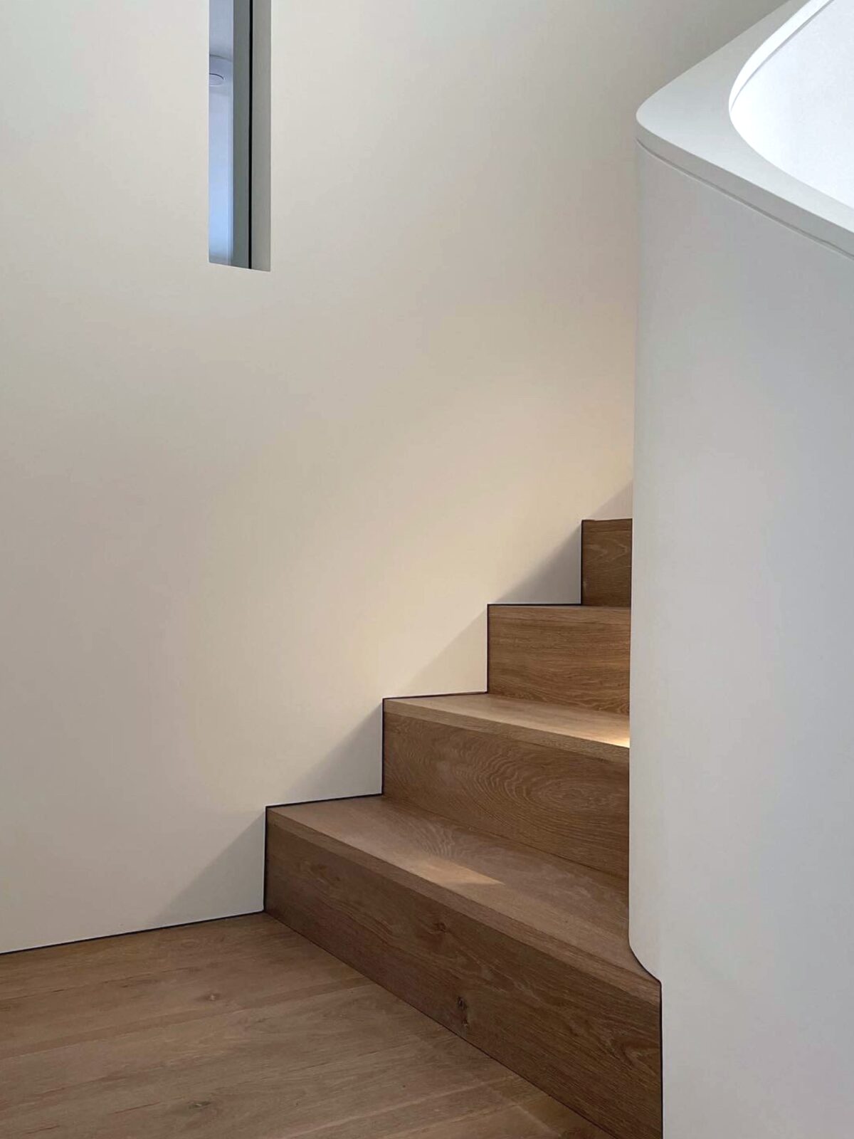 Landmark dyrham winchester4 solid floor stairs