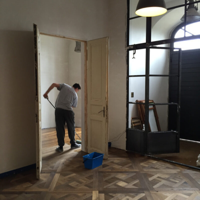 Wip versailles panel oiling